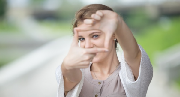 Névnapi képeslap küldő - hölgyek részére