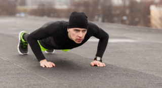 Hogyan kell szabályos fekvőtámaszt csinálni?