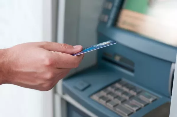 ATM - egyre többen fedezik fel a bankautomaták kényelmi funkcióit